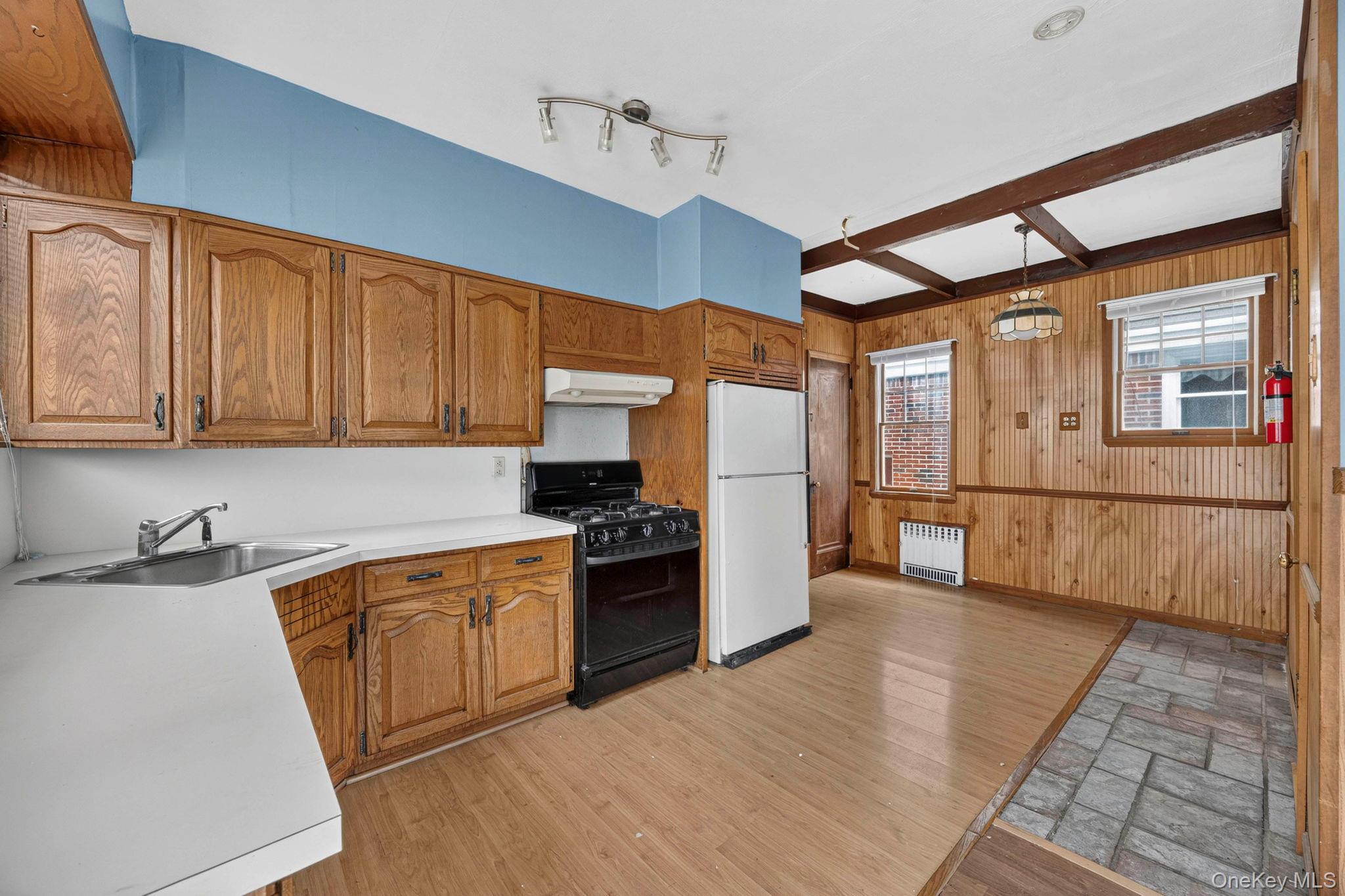 Single Family Beach 131st Street Queens, NY 11694, MLS-1022310-17