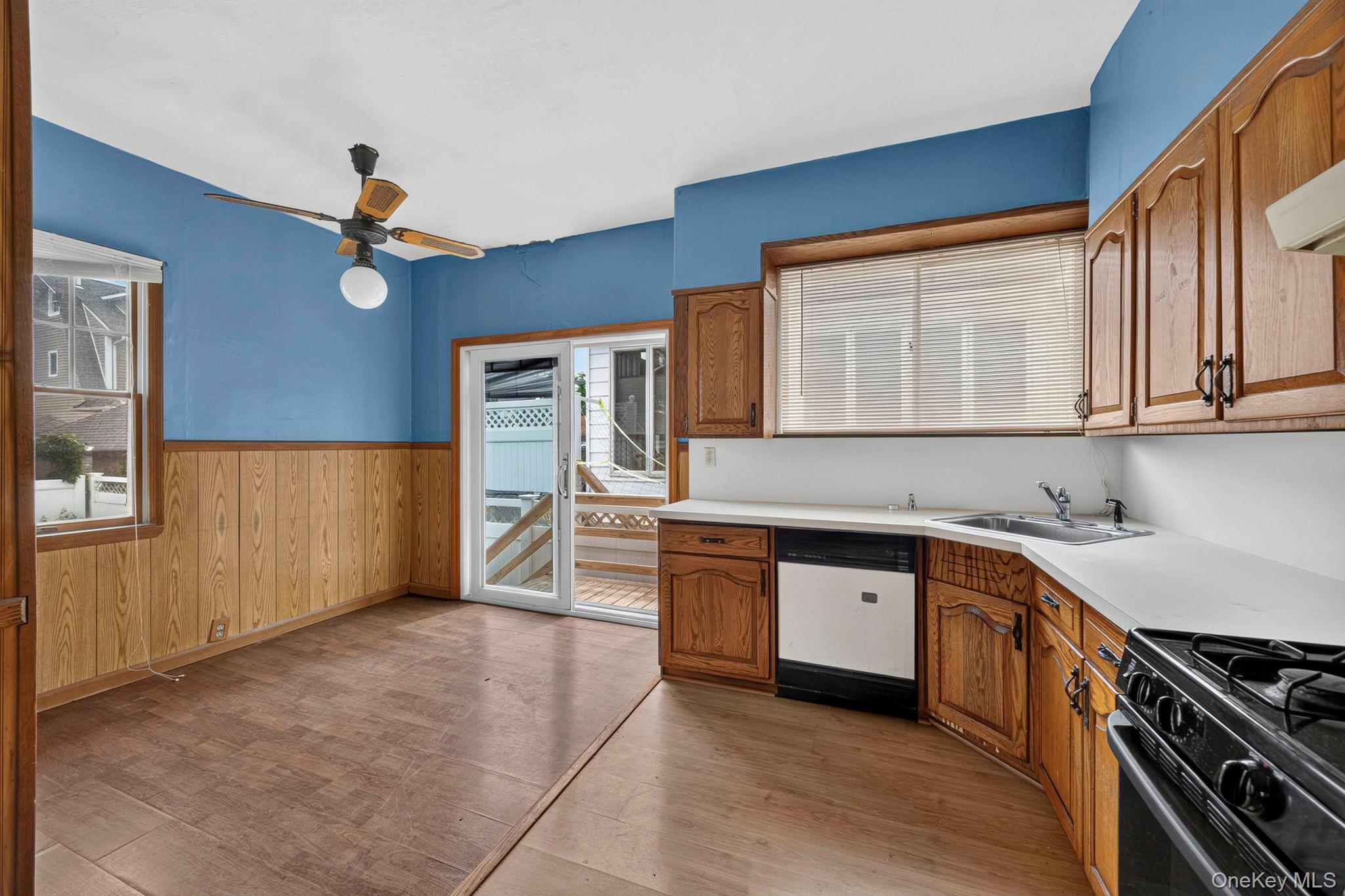 Single Family Beach 131st Street Queens, NY 11694, MLS-1022310-18