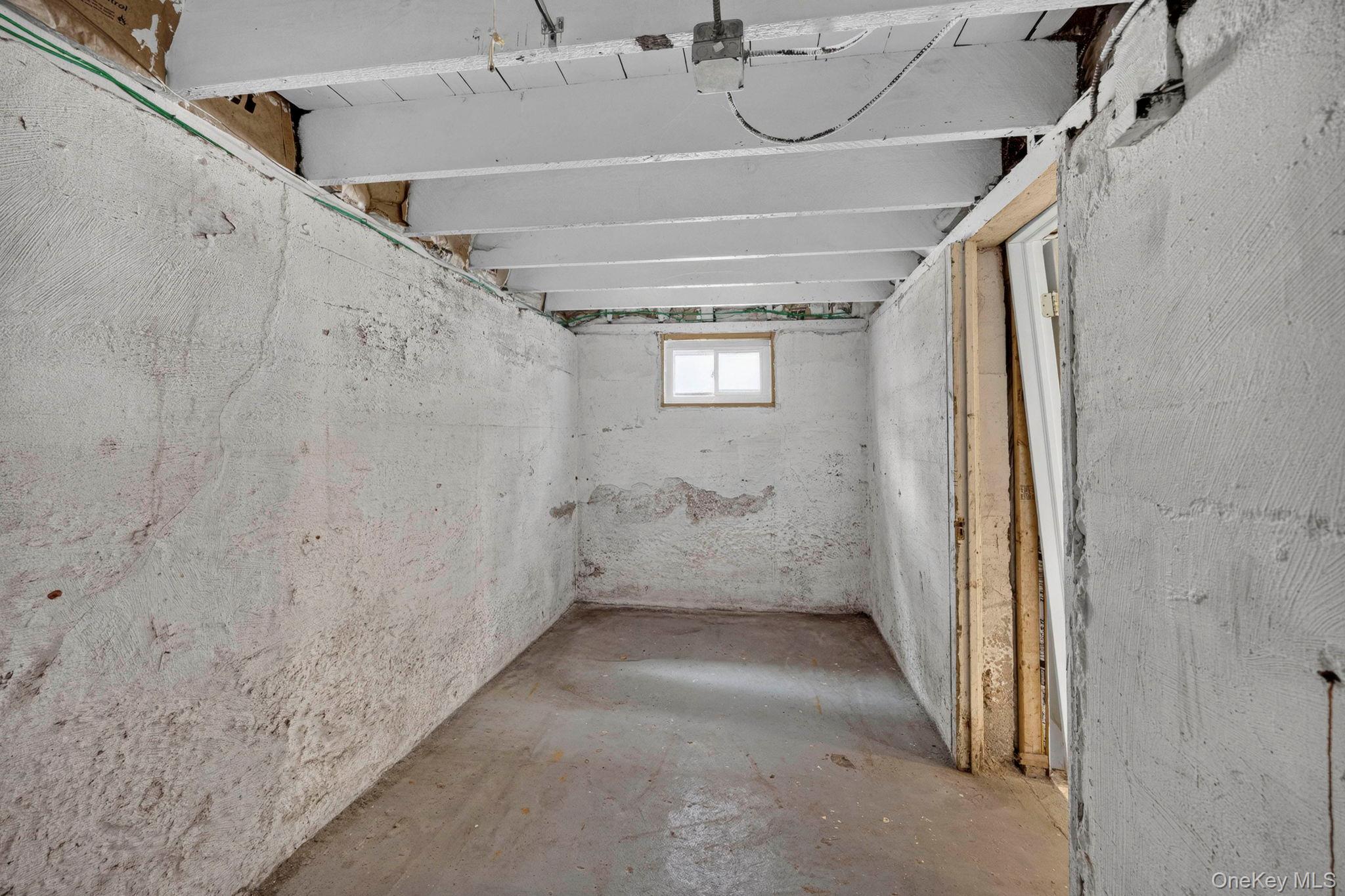 Single Family Beach 131st Street Queens, NY 11694, MLS-1022310-25