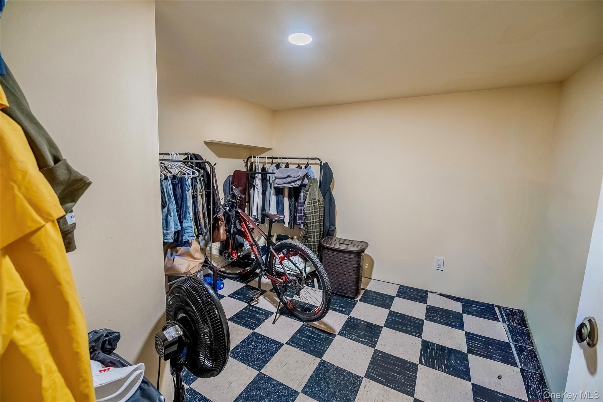 Single Family S Howell Avenue  Suffolk County, NY 11738, MLS-1022337-34
