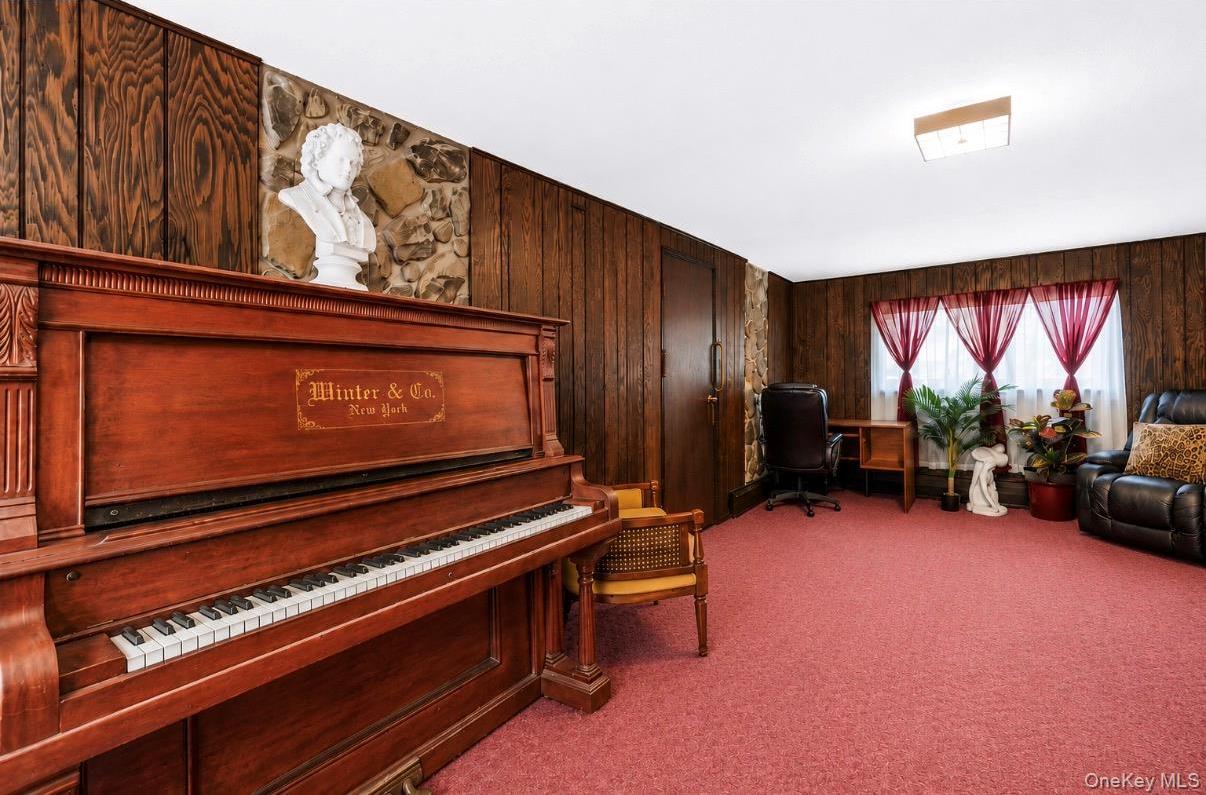 Single Family Harvard Lane Suffolk County, NY 11725, MLS-1022339-11