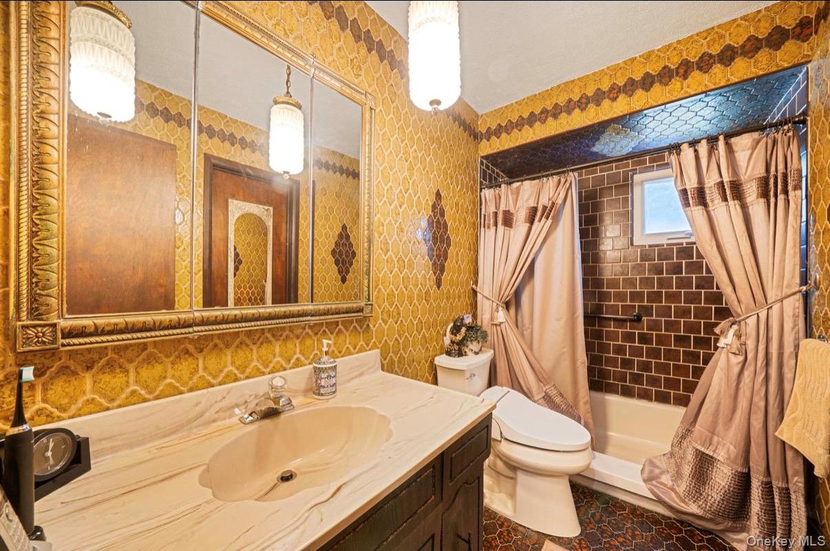 Single Family Harvard Lane Suffolk County, NY 11725, MLS-1022339-18