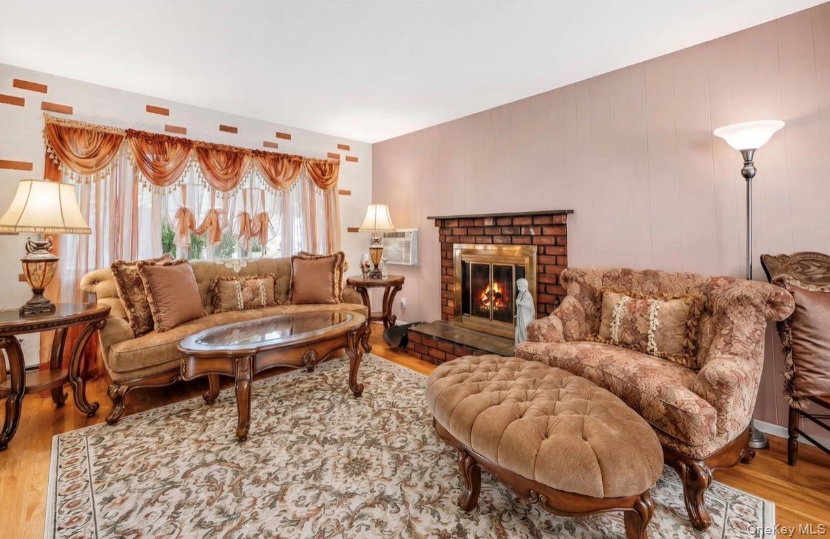 Single Family Harvard Lane Suffolk County, NY 11725, MLS-1022339-5