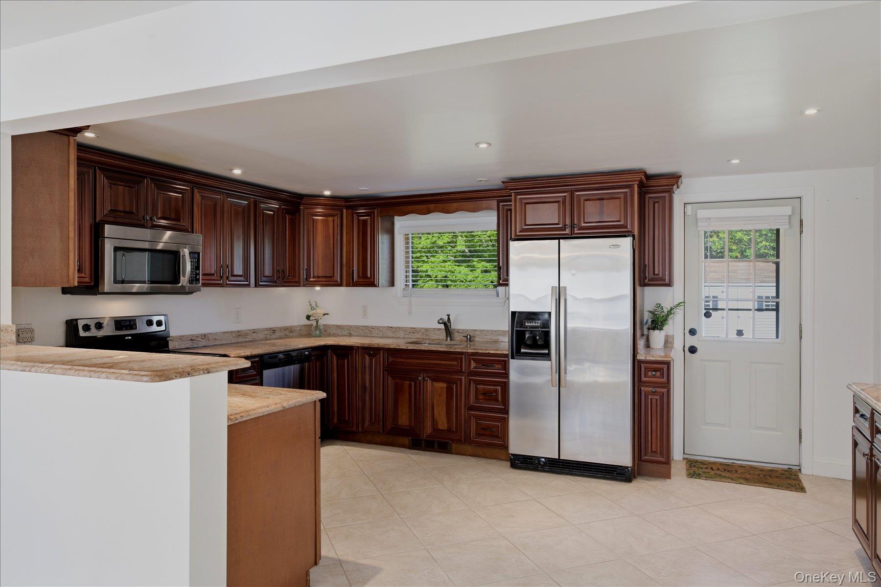Single Family Miller Place Road Suffolk County, NY 11764, MLS-1022346-11