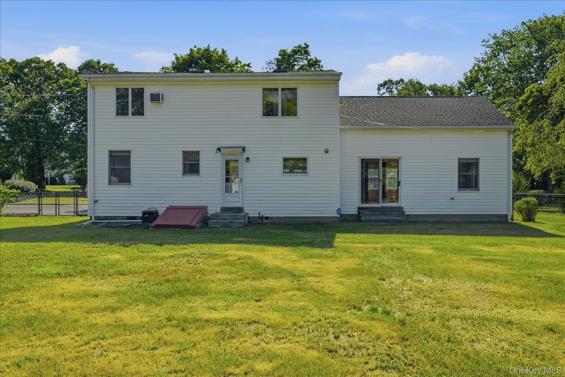 Single Family Miller Place Road Suffolk County, NY 11764, MLS-1022346-31