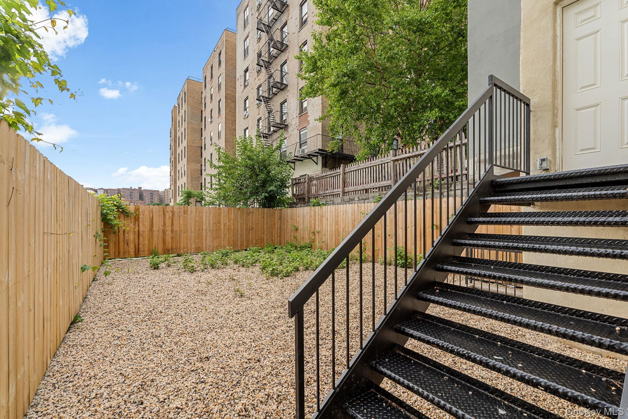 Single Family Wadsworth Avenue Manhattan, NY 10040, MLS-1022347-24