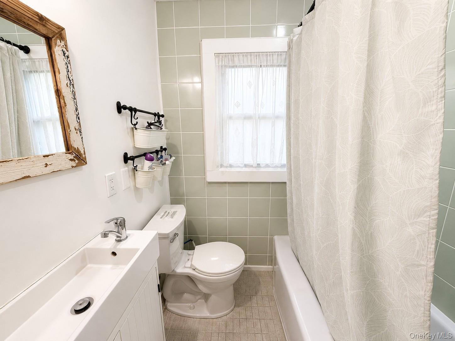Single Family Whalers Path Suffolk County, NY 11933, MLS-1022350-17