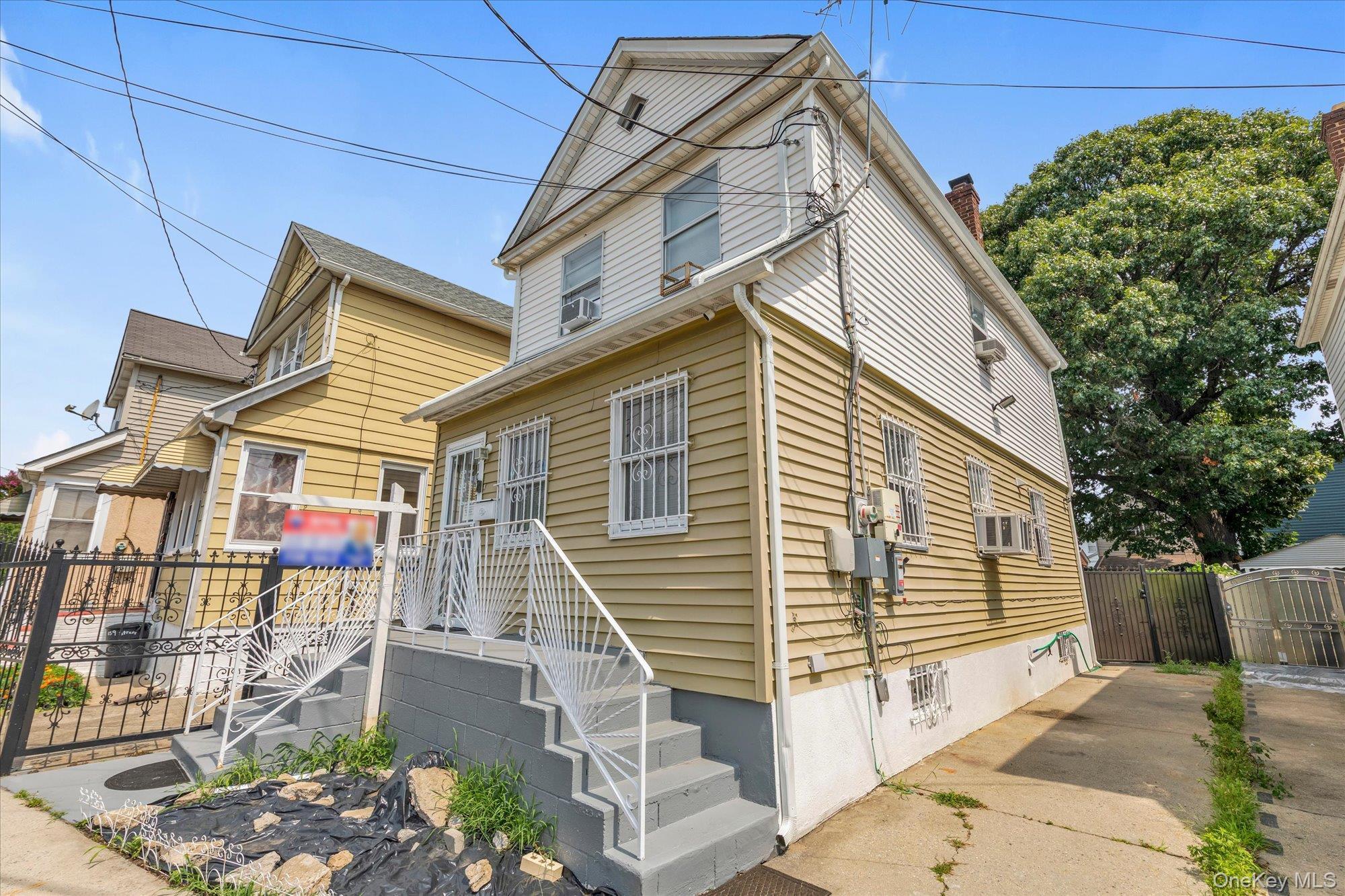 Single Family 159th Street  Queens, NY 11433, MLS-1022392-16