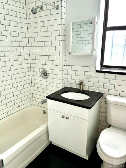 Apartment Riverside Drive  Manhattan, NY 10034, MLS-1022404-9