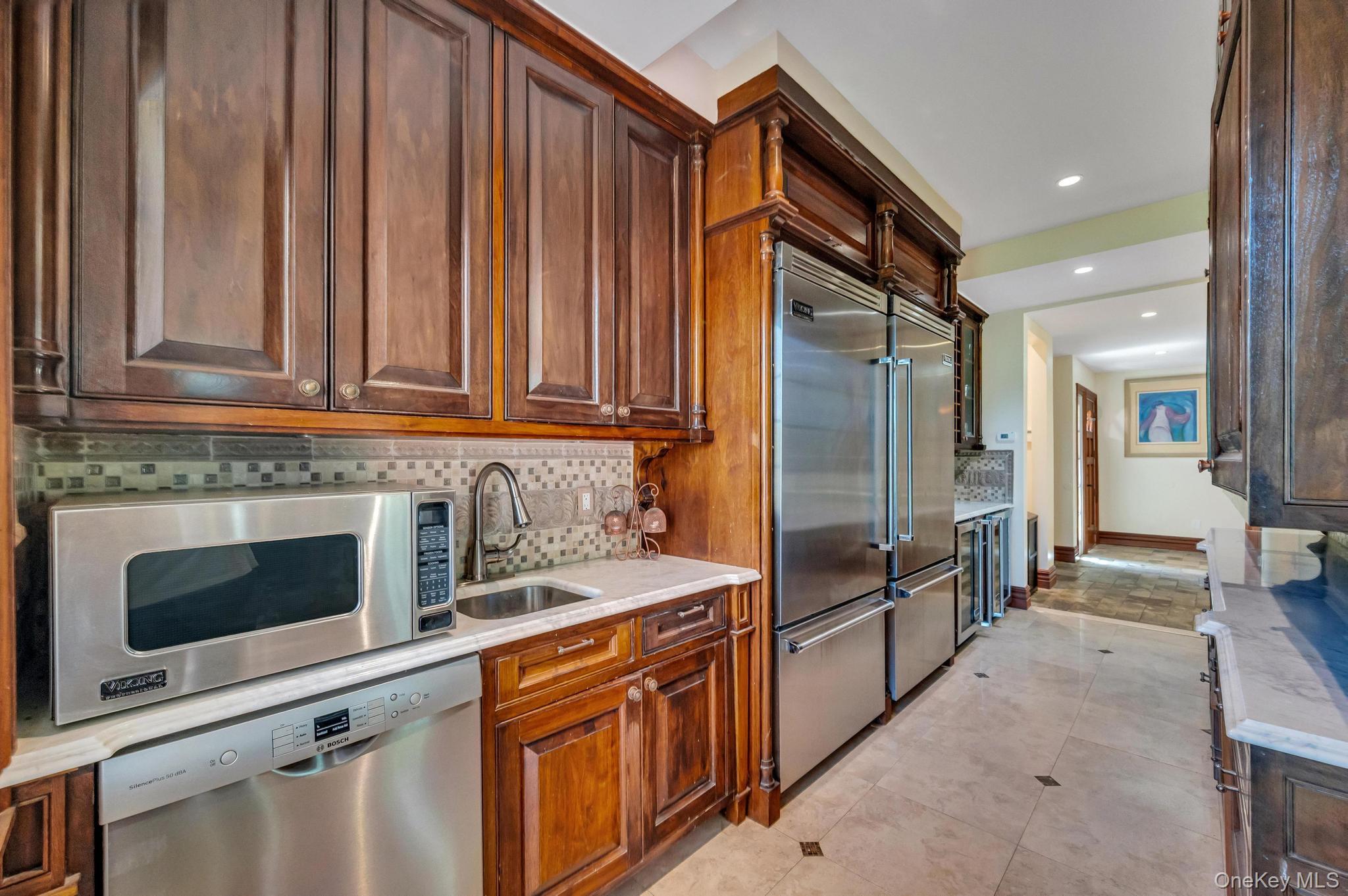 Single Family Oyster Bay Road  Nassau County, NY 11560, MLS-1022418-15