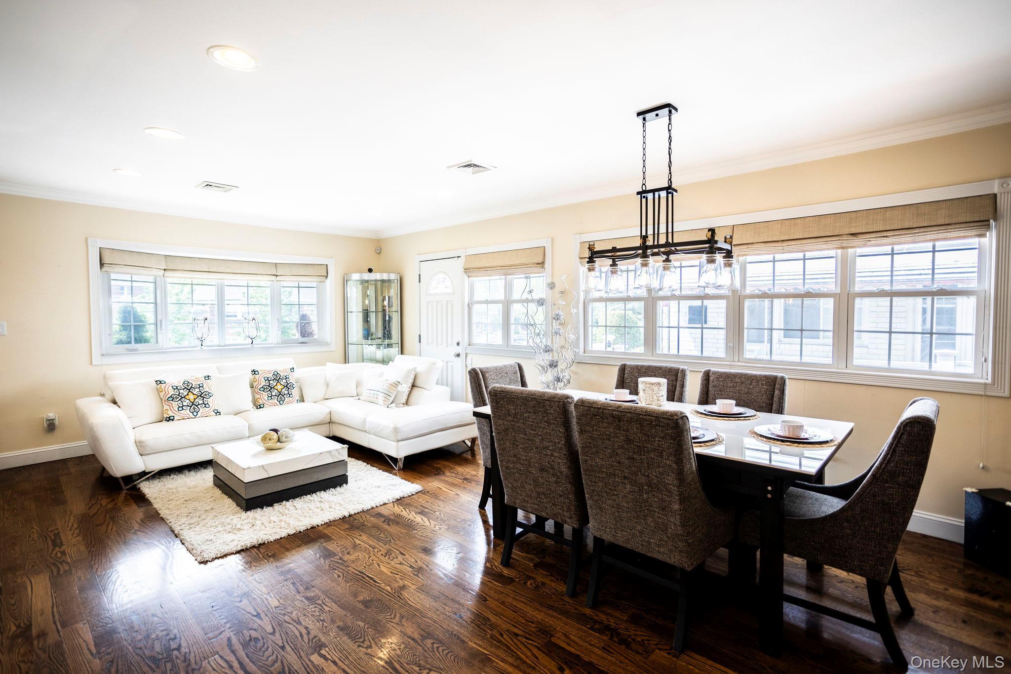 Single Family Pompeii Avenue Queens, NY 11423, MLS-1022434-4