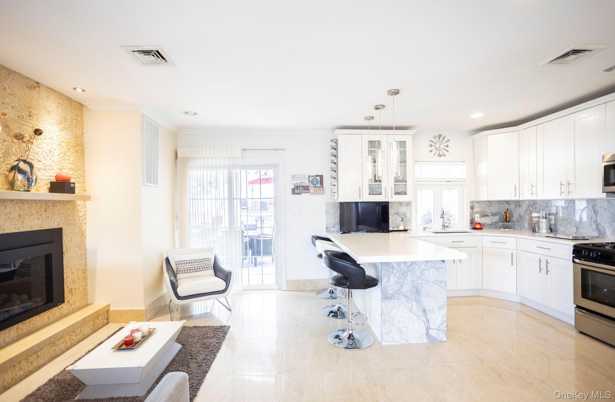 Single Family Pompeii Avenue Queens, NY 11423, MLS-1022434-7