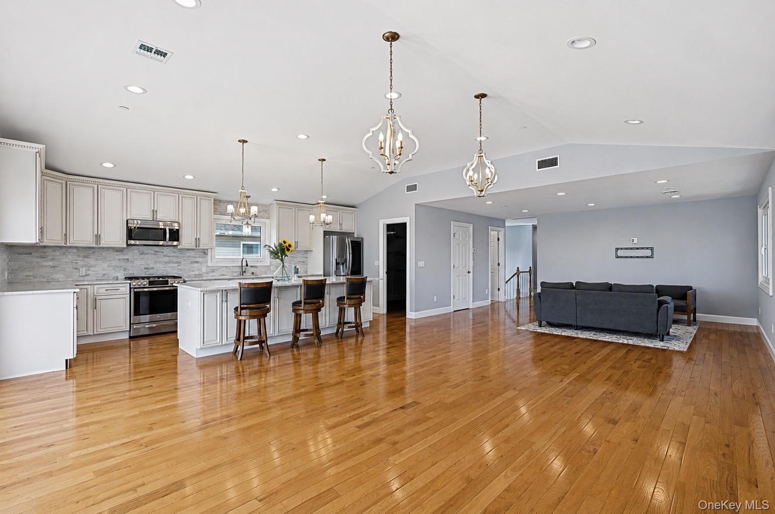 Single Family Pecan Street Suffolk County, NY 11757, MLS-1022447-5