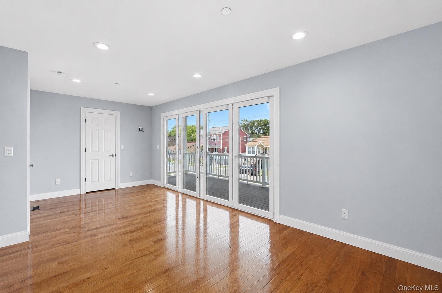Single Family Pecan Street Suffolk County, NY 11757, MLS-1022447-9