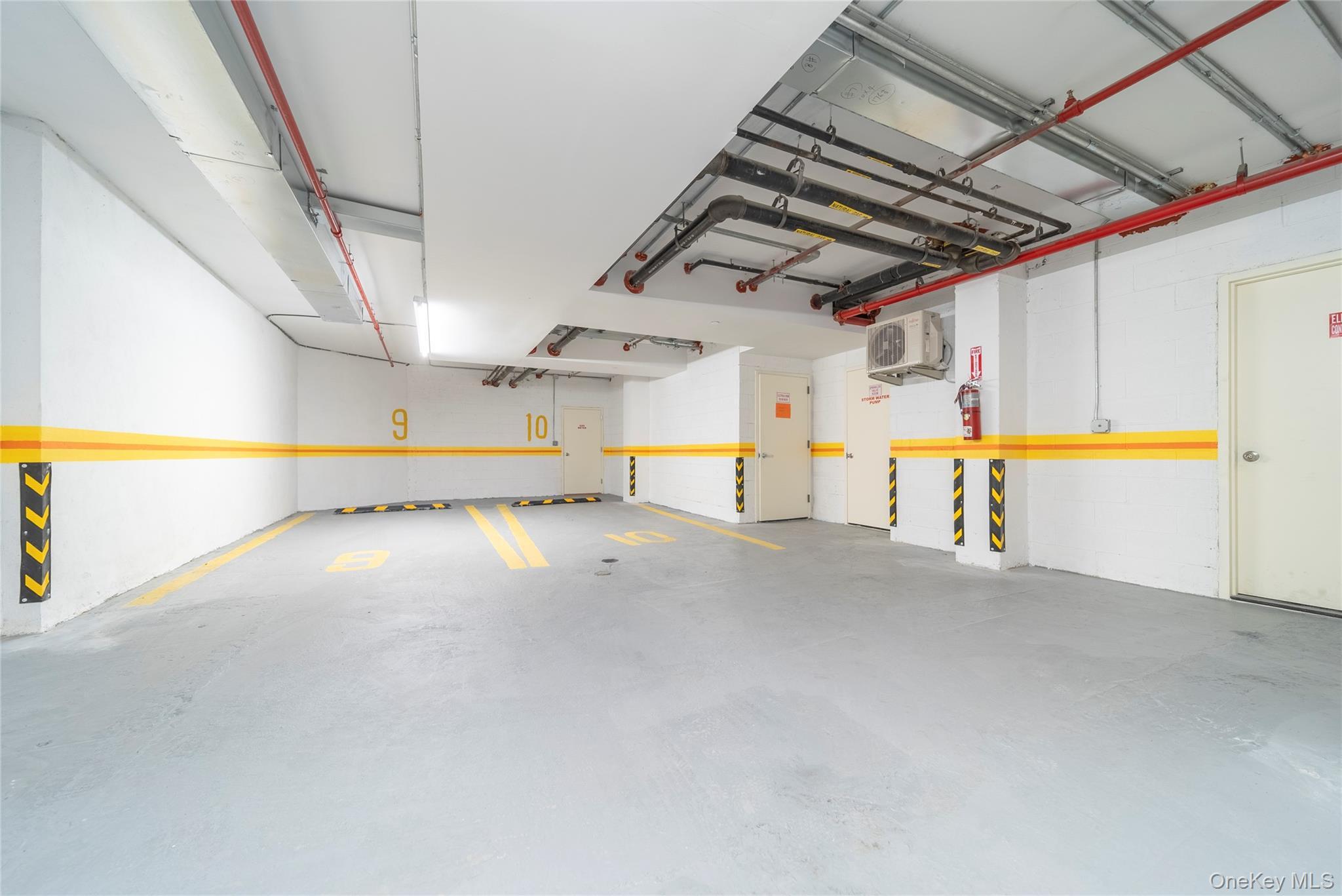 Commercial Lease Queens Boulevard Queens, NY 11415, MLS-1022448-6