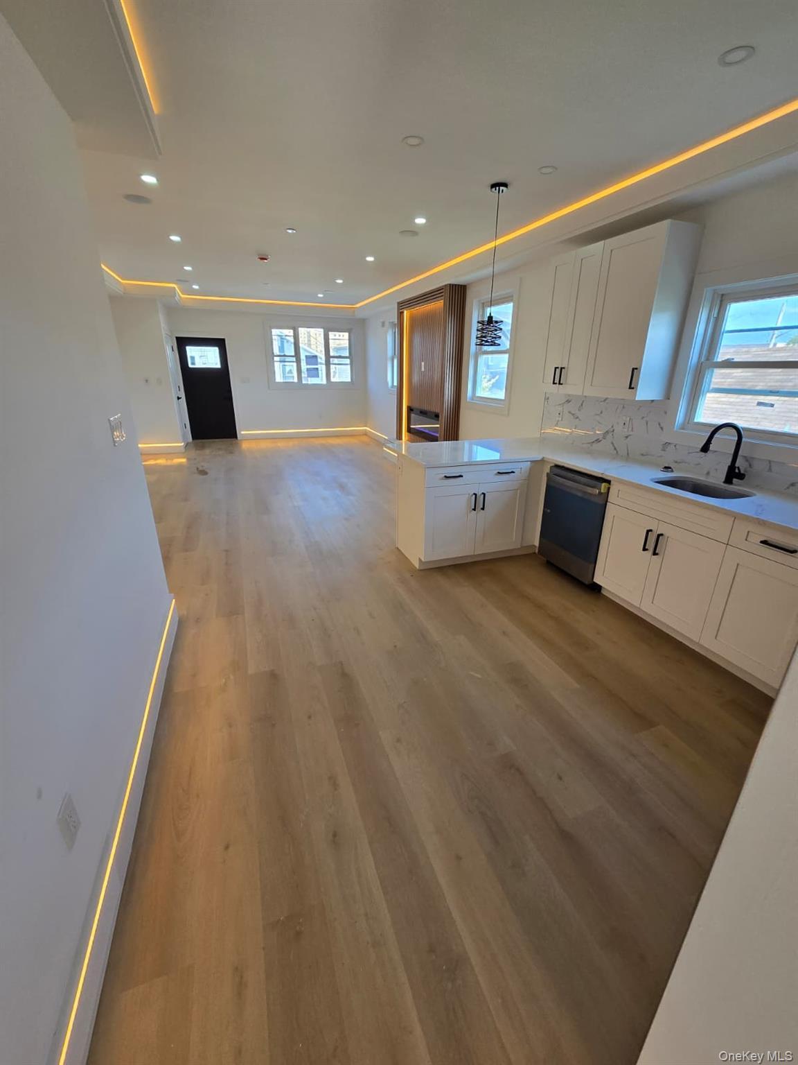 Single Family Beach 45 Street Queens, NY 11691, MLS-1022452-15