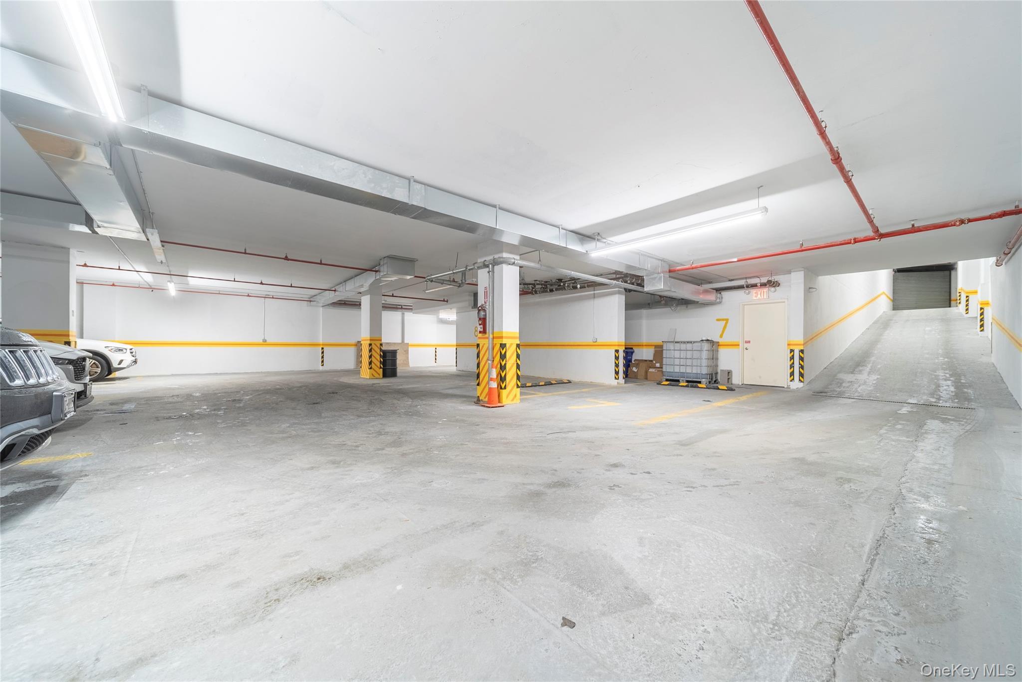 Commercial Lease Queens Boulevard  Queens, NY 11415, MLS-1022458-9