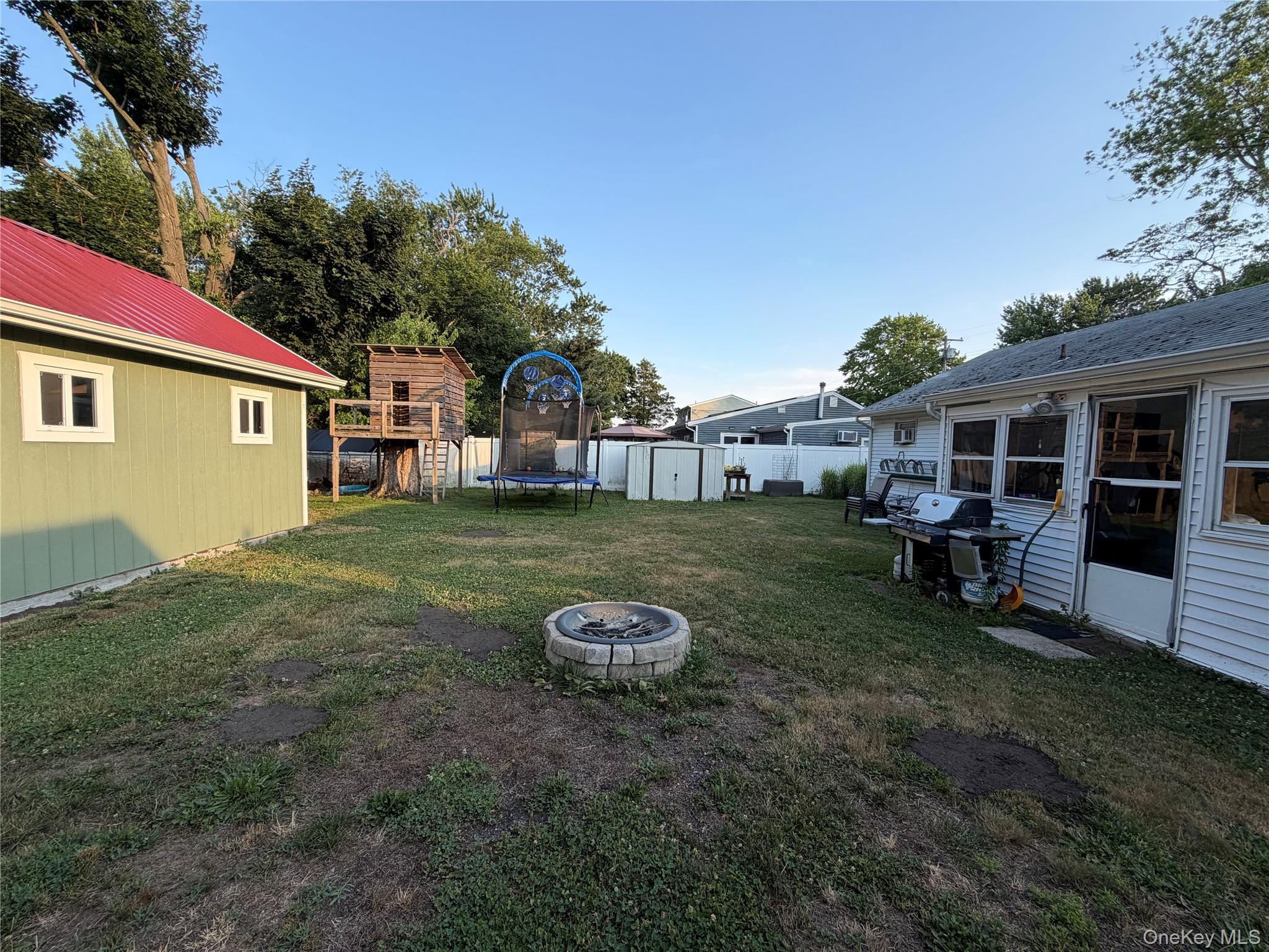 Single Family Lombardy Boulevard Suffolk County, NY 11706, MLS-1022465-12