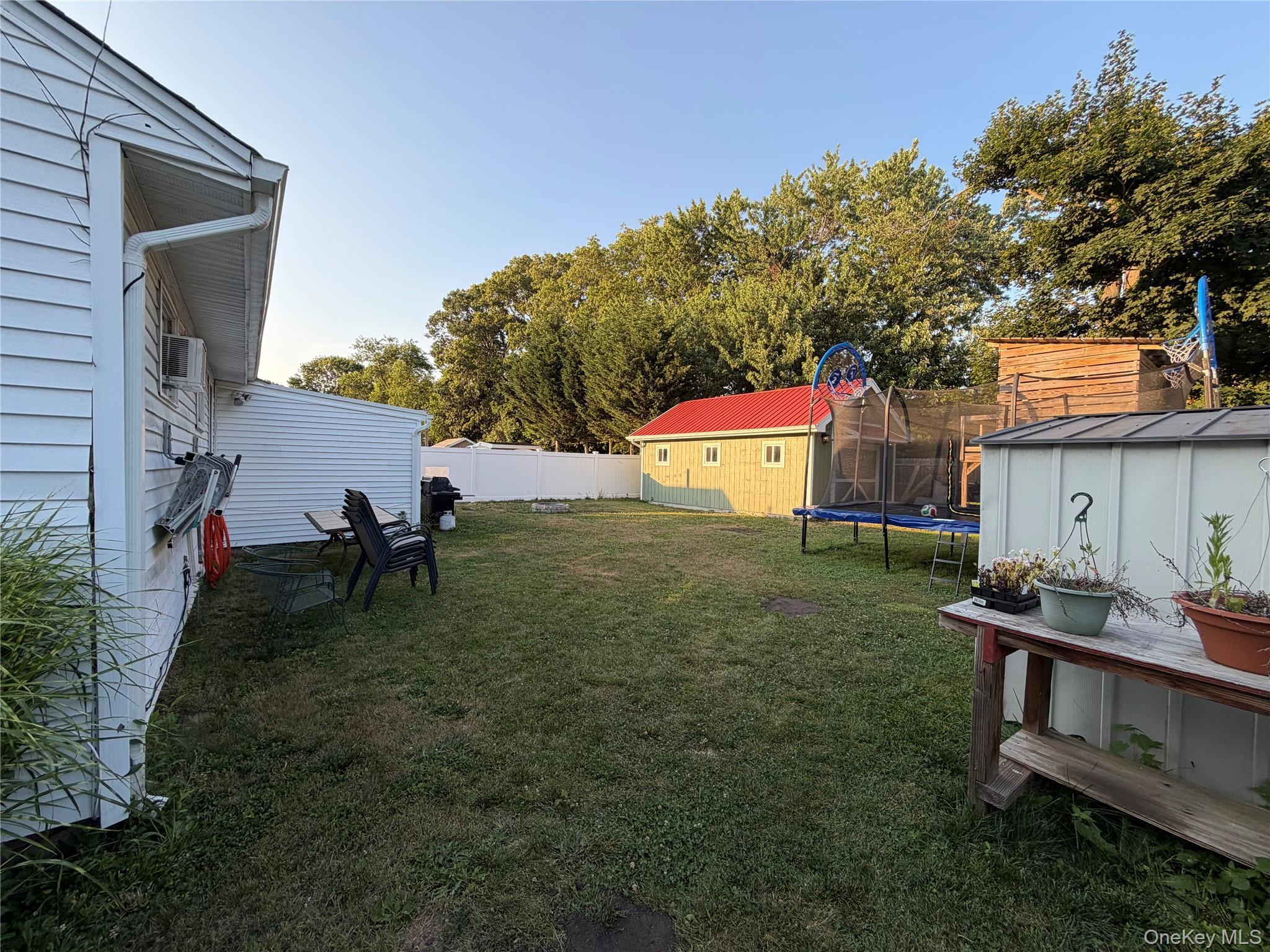 Single Family Lombardy Boulevard Suffolk County, NY 11706, MLS-1022465-16