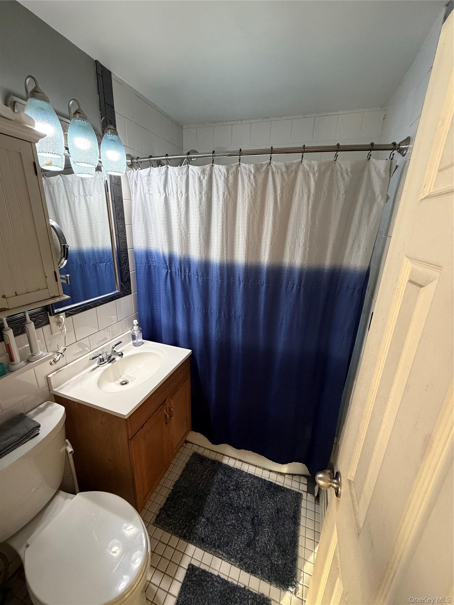 Single Family Lombardy Boulevard Suffolk County, NY 11706, MLS-1022465-3