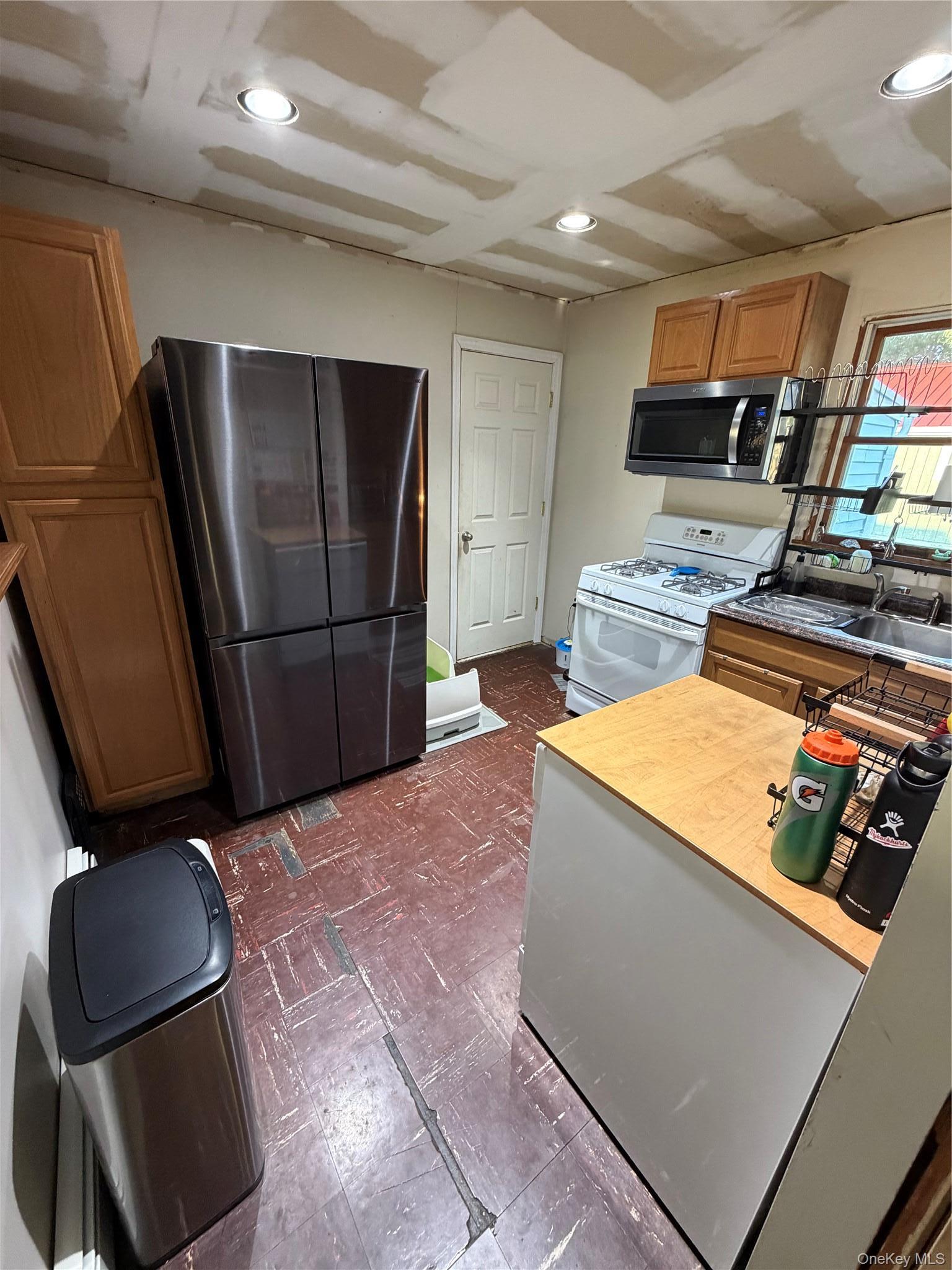 Single Family Lombardy Boulevard Suffolk County, NY 11706, MLS-1022465-7