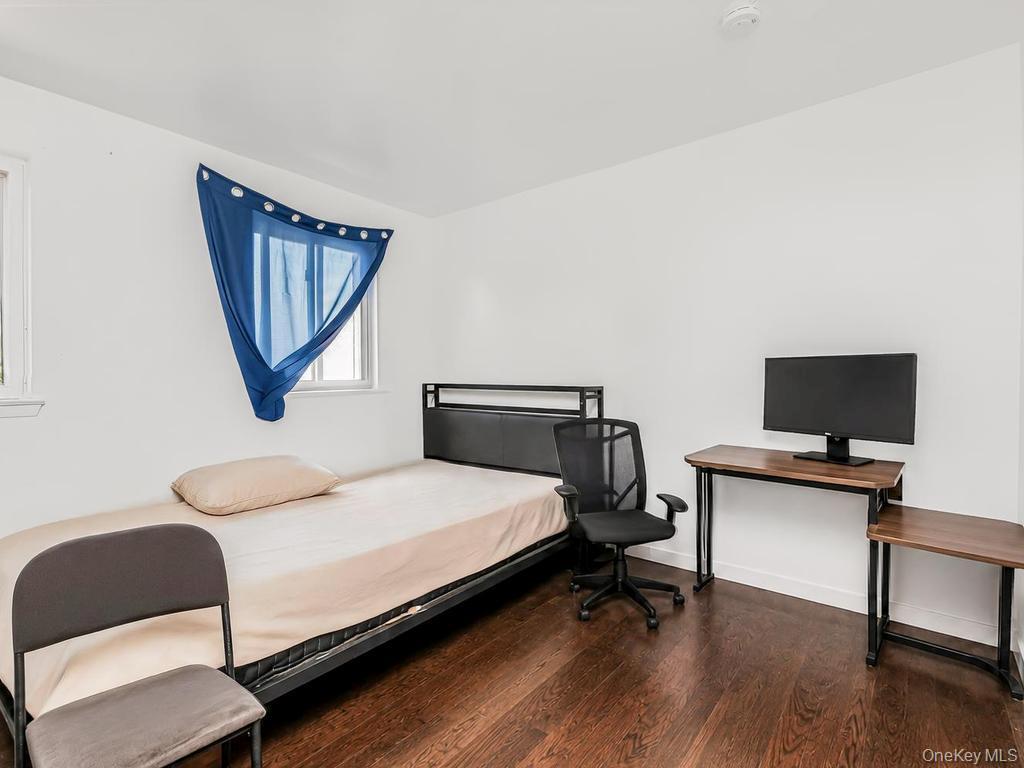 Single Family Balcom Avenue Bronx, NY 10465, MLS-1022585-10