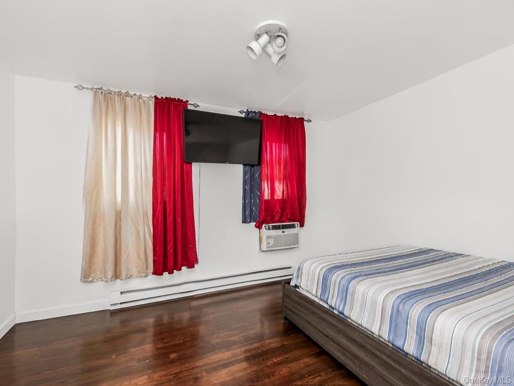 Single Family Balcom Avenue Bronx, NY 10465, MLS-1022585-5