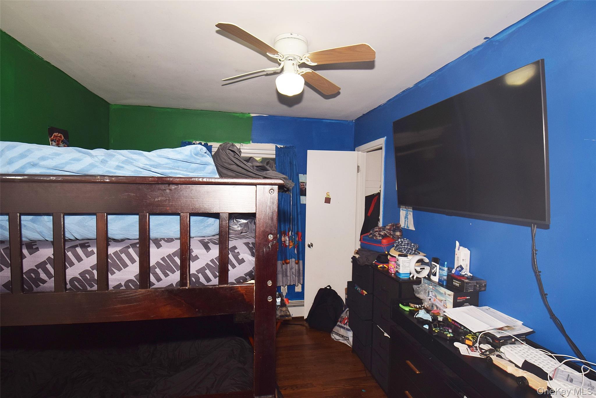 Single Family Meadowmere Avenue  Suffolk County, NY 11950, MLS-1022590-10