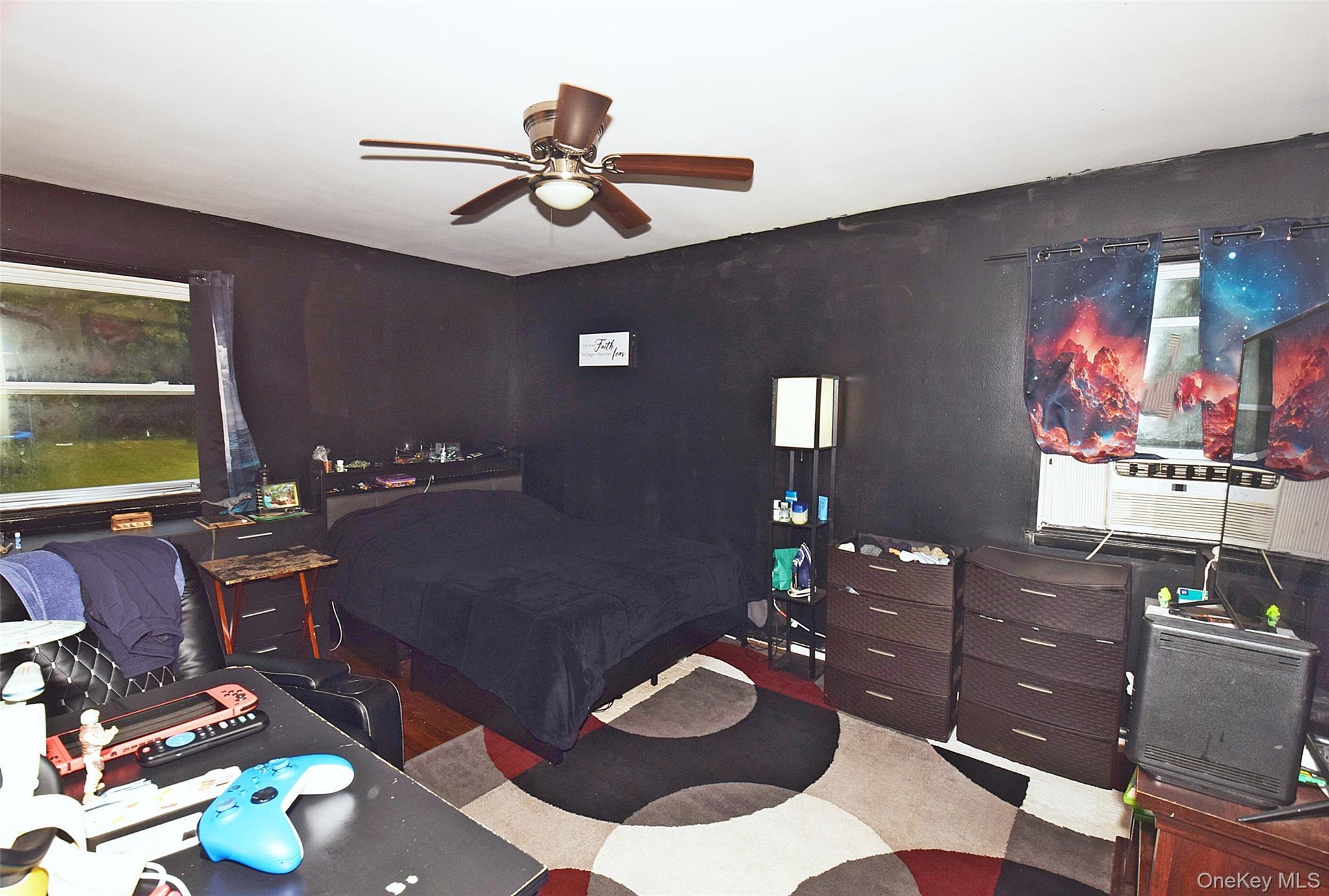 Single Family Meadowmere Avenue  Suffolk County, NY 11950, MLS-1022590-11