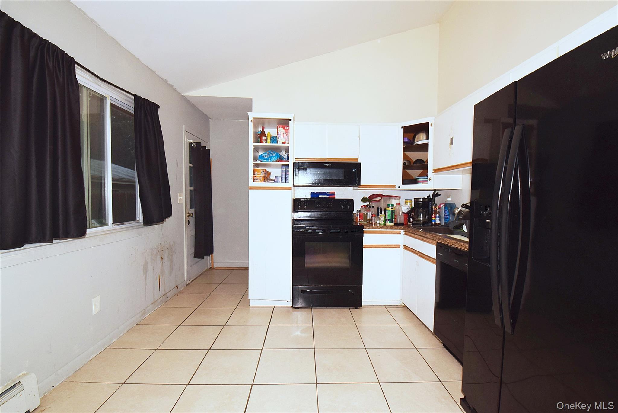 Single Family Meadowmere Avenue  Suffolk County, NY 11950, MLS-1022590-8