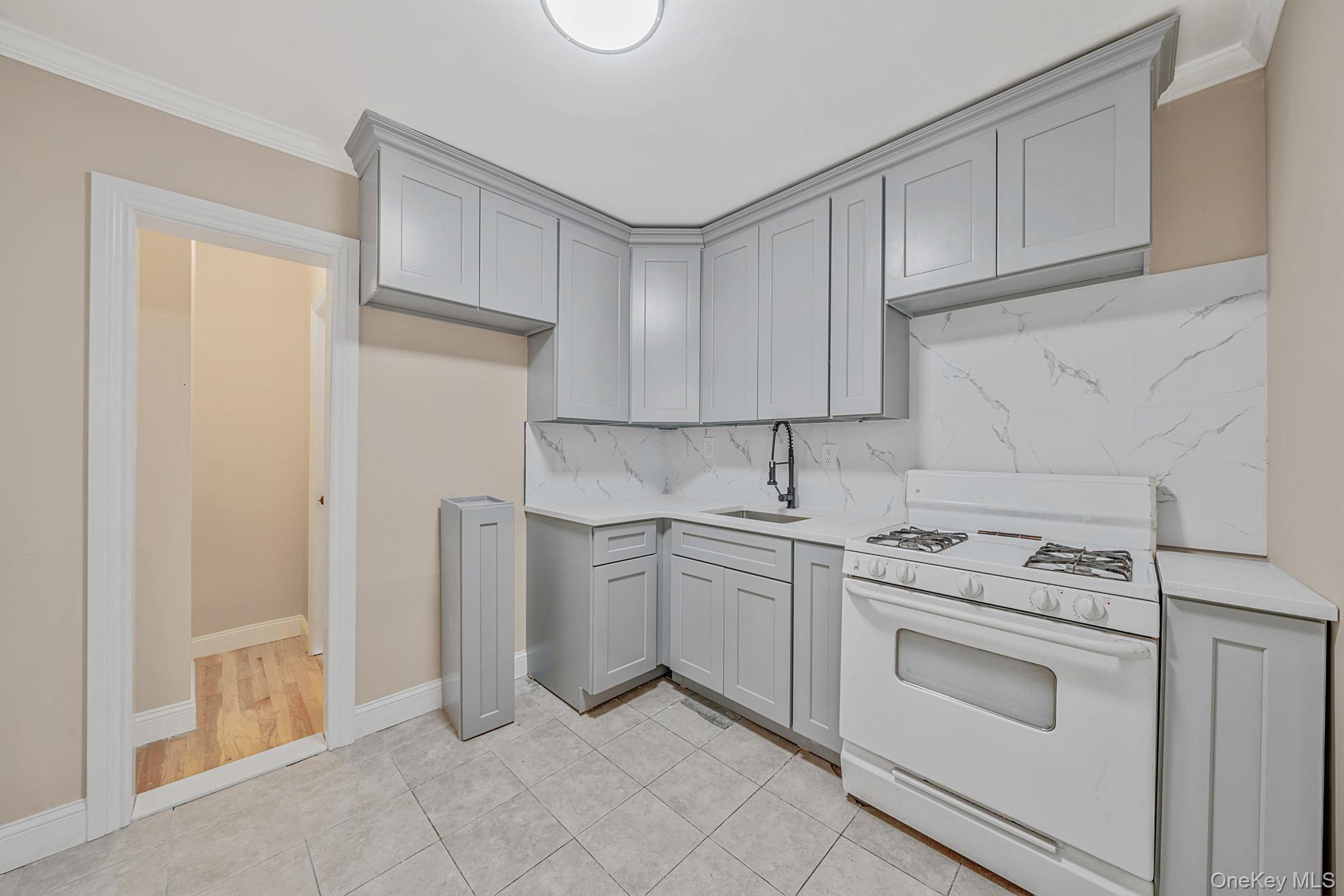 Single Family 164th Street Queens, NY 11434, MLS-1022592-18