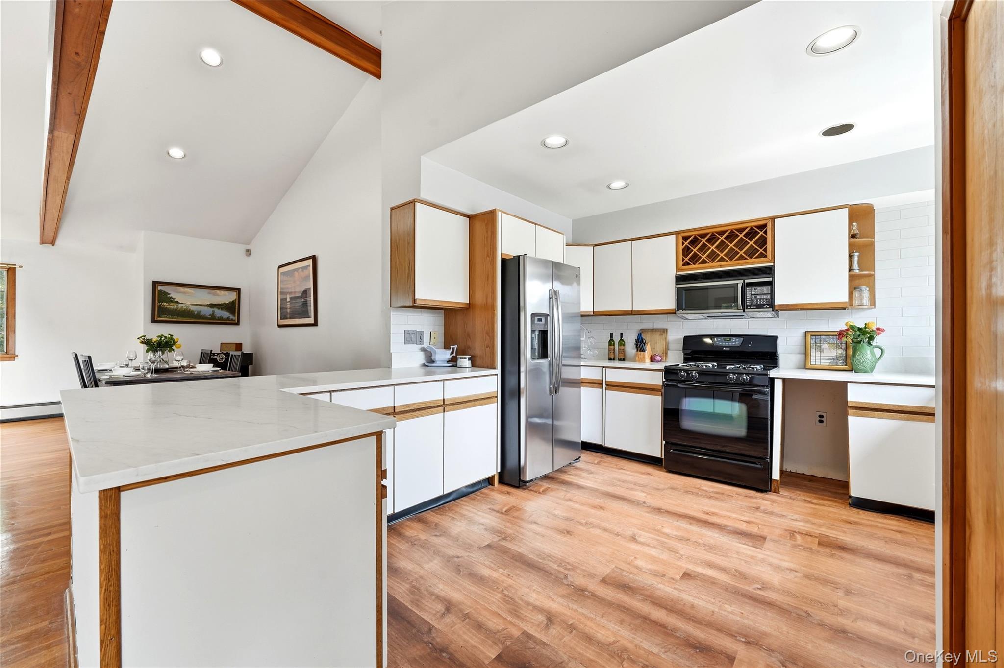Single Family Finnin Place  Nassau County, NY 11709, MLS-1022597-10