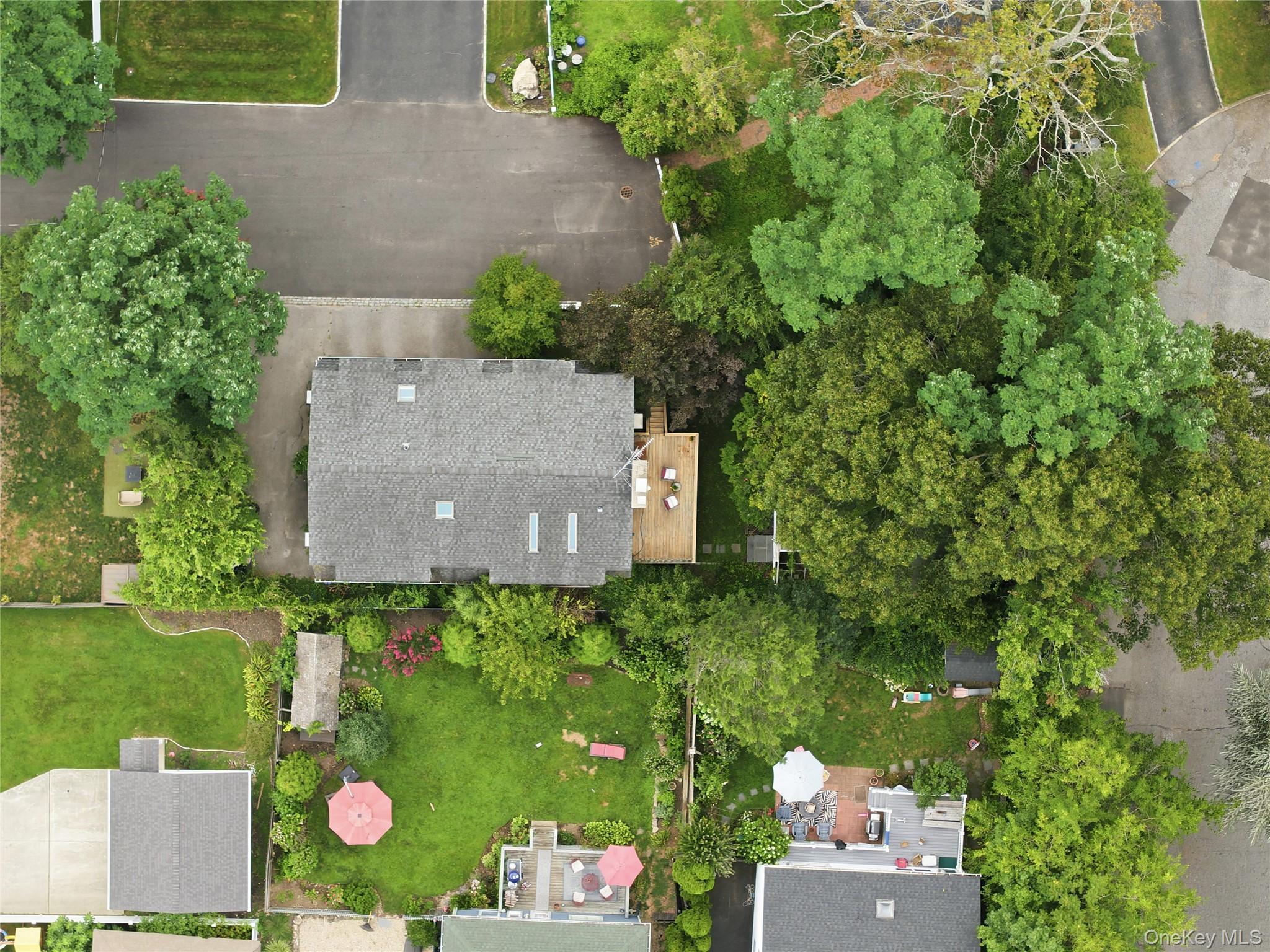 Single Family Finnin Place  Nassau County, NY 11709, MLS-1022597-18