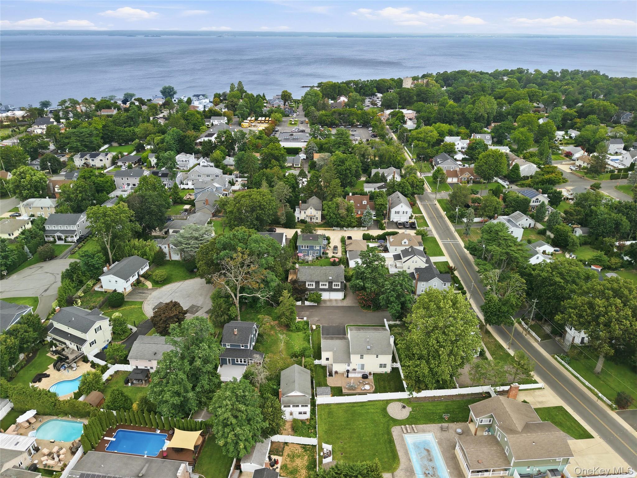 Single Family Finnin Place  Nassau County, NY 11709, MLS-1022597-19