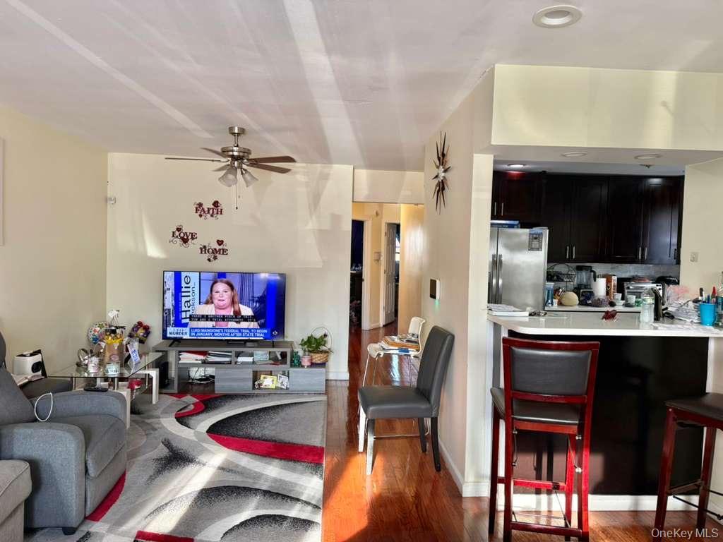 Single Family 254th Street  Queens, NY 11422, MLS-1022603-3