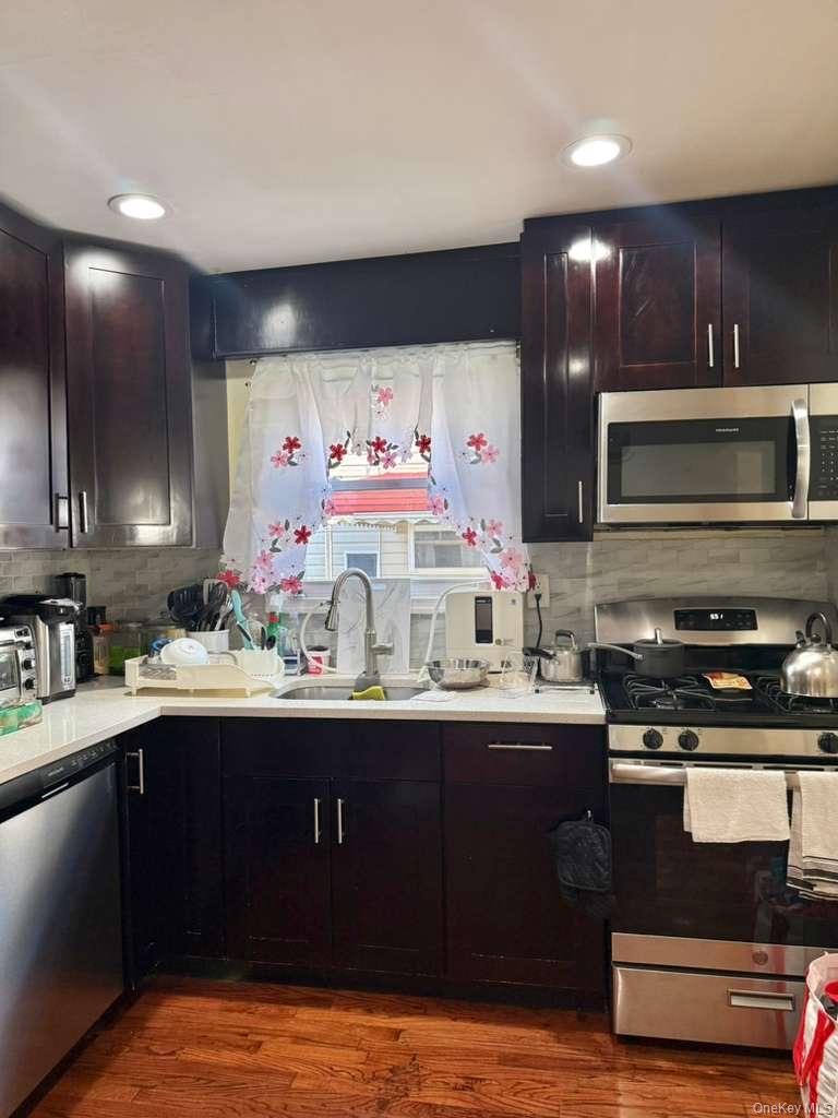 Single Family 254th Street  Queens, NY 11422, MLS-1022603-6