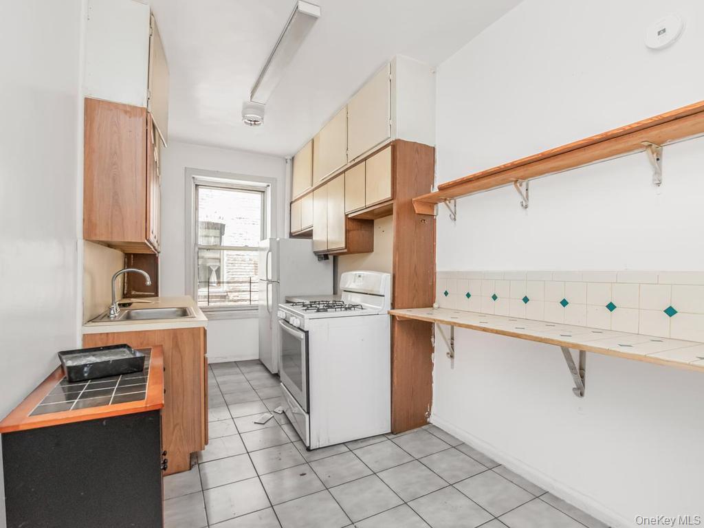 Coop Cruger Avenue Bronx, NY 10462, MLS-1022631-2