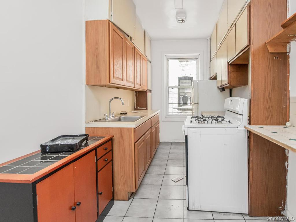 Coop Cruger Avenue Bronx, NY 10462, MLS-1022631-3