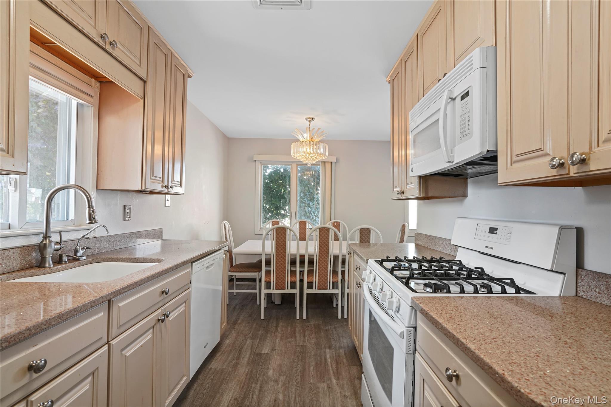 Single Family 83rd Street Queens, NY 11414, MLS-1022651-5
