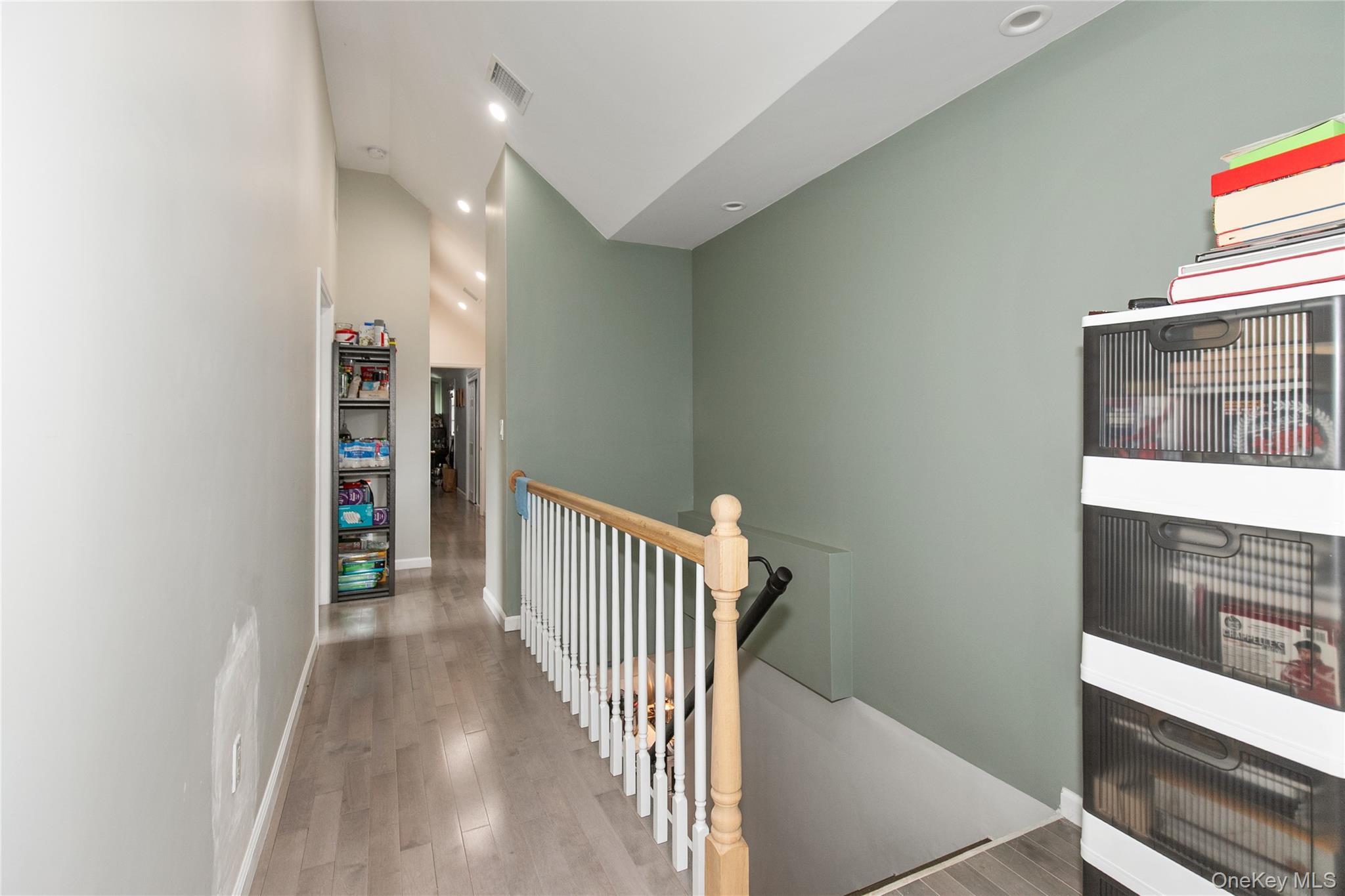 Single Family Little Neck Parkway  Queens, NY 11004, MLS-1022700-10