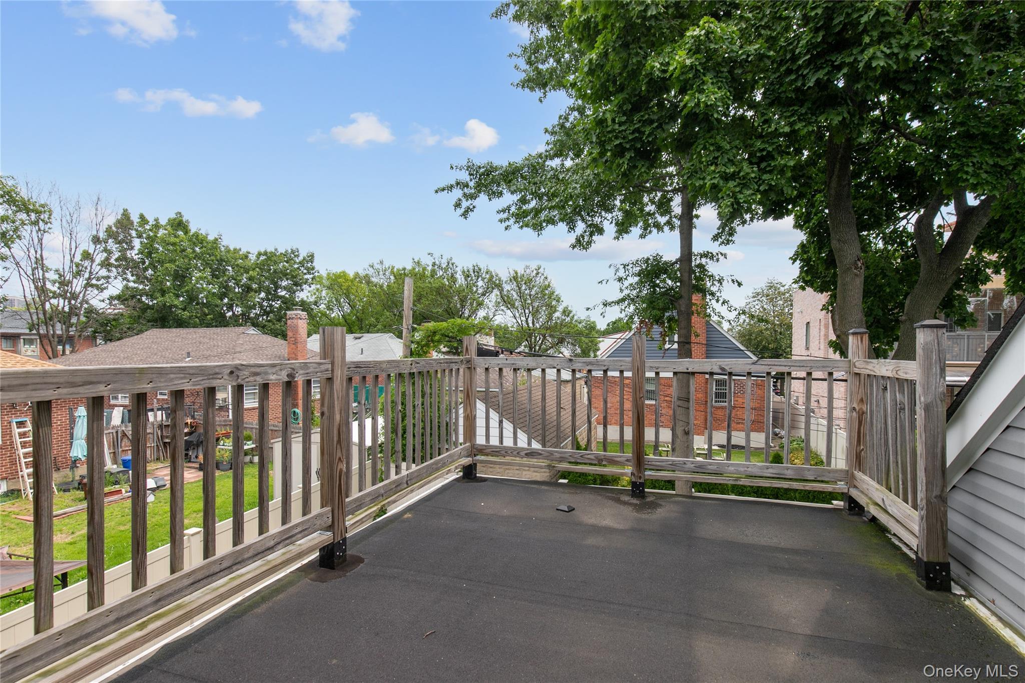 Single Family Little Neck Parkway  Queens, NY 11004, MLS-1022700-11