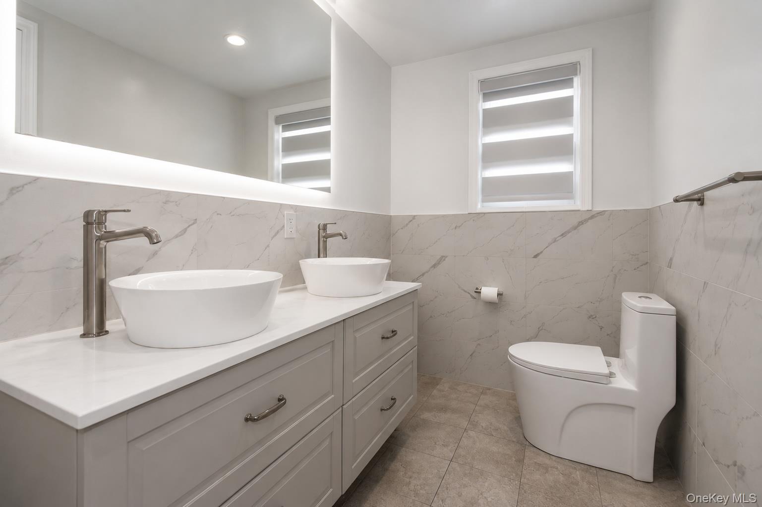 Single Family Little Neck Parkway  Queens, NY 11004, MLS-1022700-13