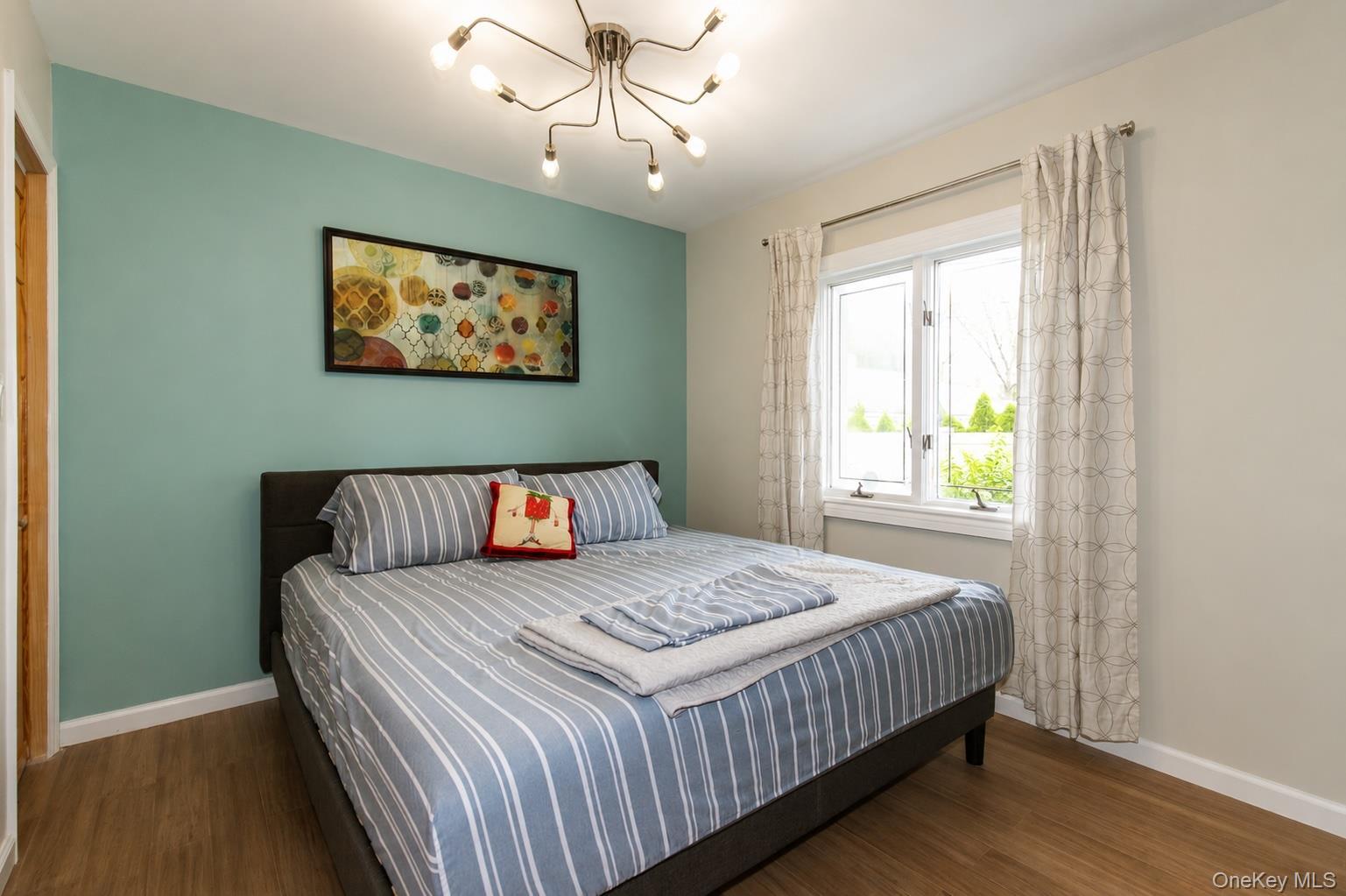 Single Family Little Neck Parkway  Queens, NY 11004, MLS-1022700-15