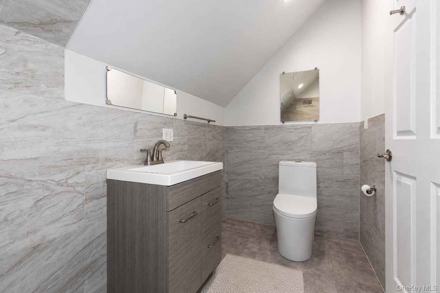 Single Family Little Neck Parkway  Queens, NY 11004, MLS-1022700-23