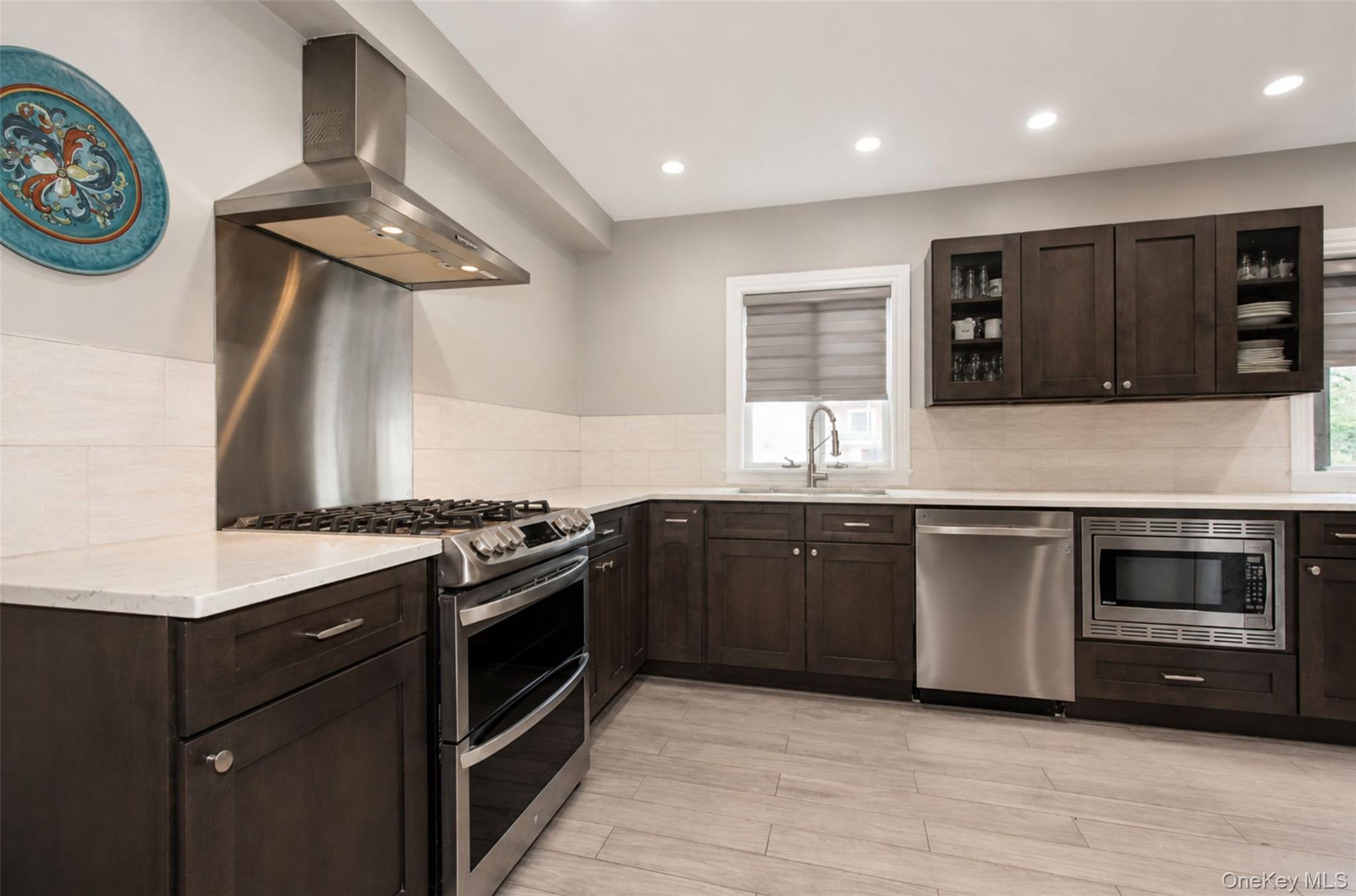 Single Family Little Neck Parkway  Queens, NY 11004, MLS-1022700-3