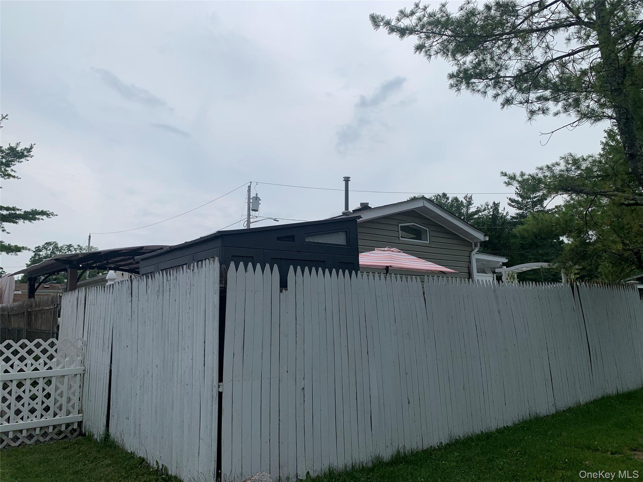 Single Family Parkway Trailer Ct. Rockland County, NY 10970, MLS-1022704-3