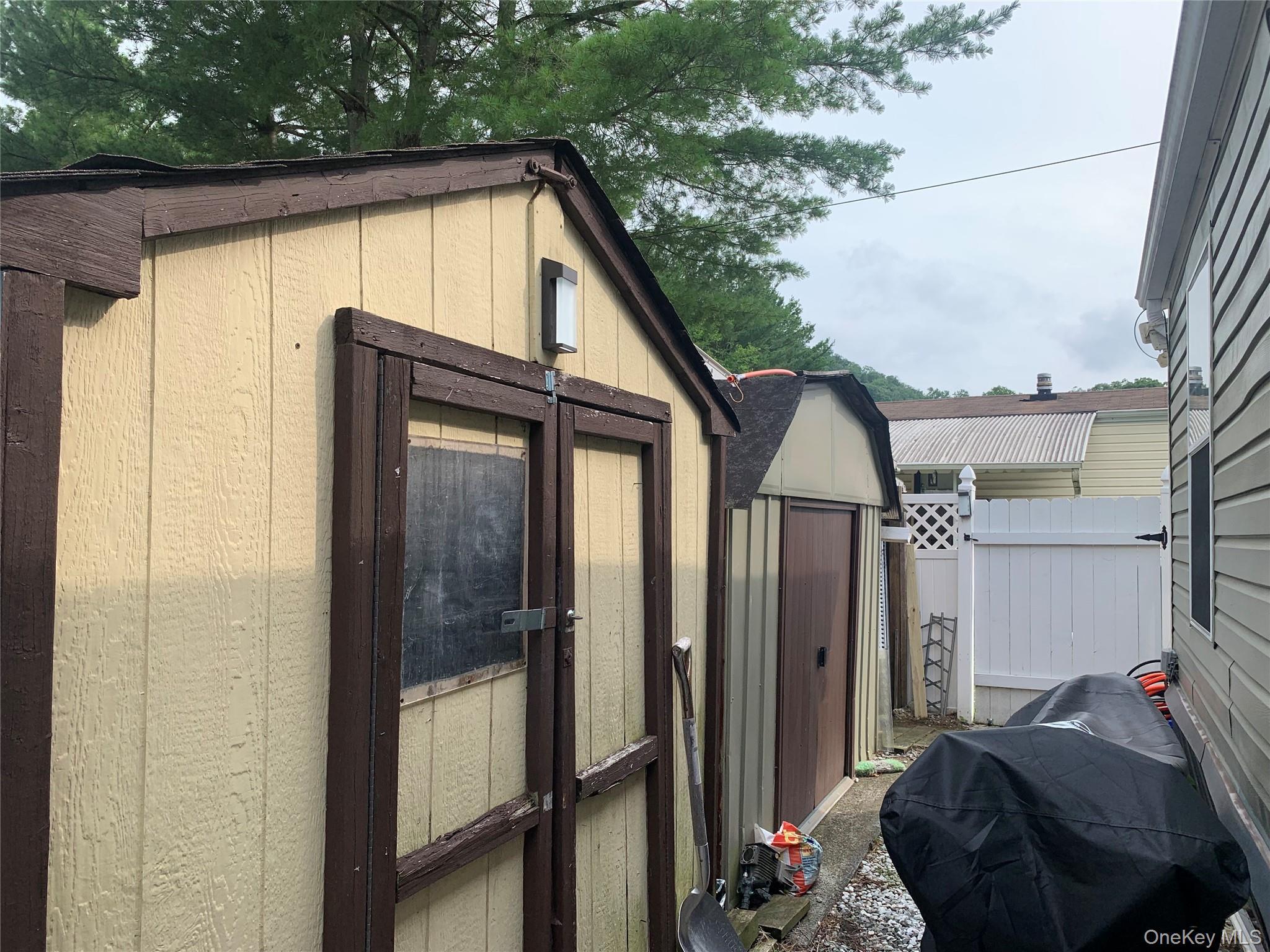 Single Family Parkway Trailer Ct. Rockland County, NY 10970, MLS-1022704-31
