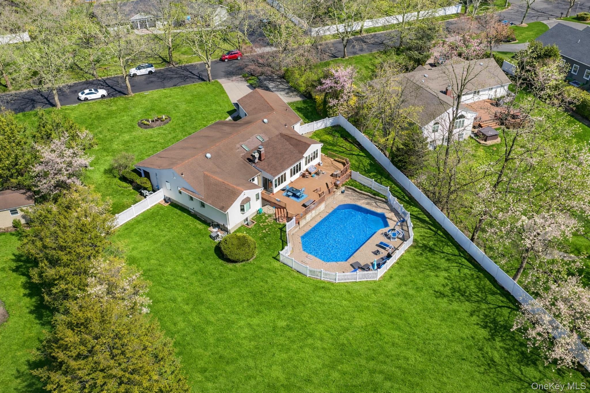 Single Family Penn Drive  Suffolk County, NY 11746, MLS-1022708-2