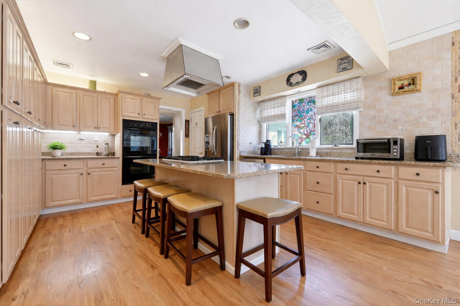 Single Family Penn Drive  Suffolk County, NY 11746, MLS-1022708-8