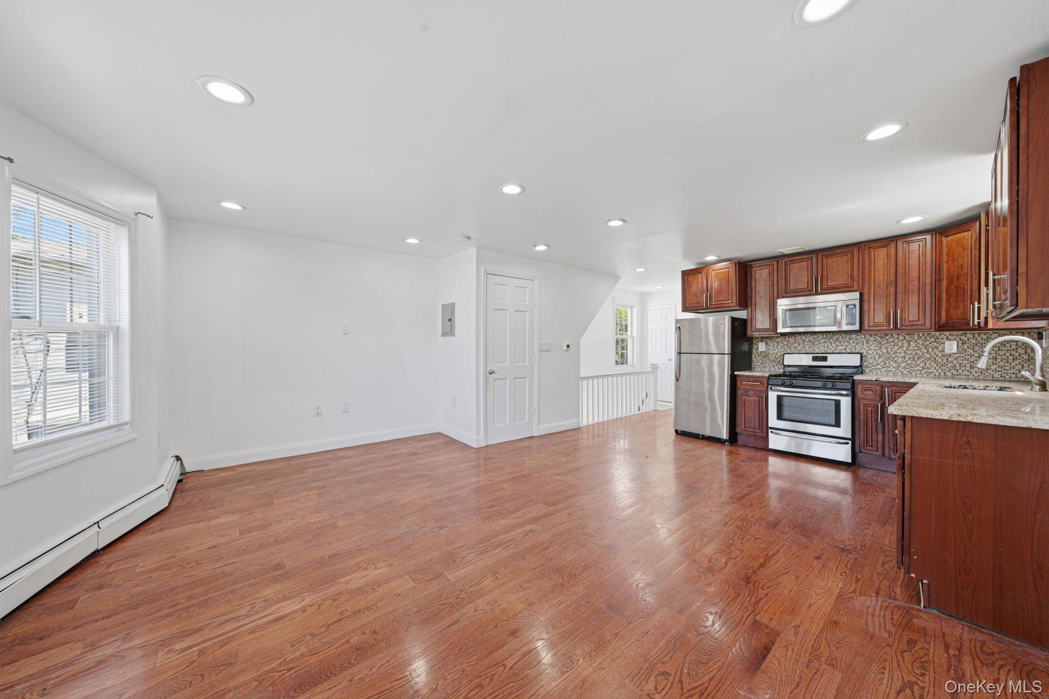 Single Family 191st Street Queens, NY 11412, MLS-1022714-14